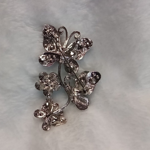 122. BEAUTIFUL BUTTERFLY FLOWER BROOCH SILVER PINK BLUE - Picture 4 of 5